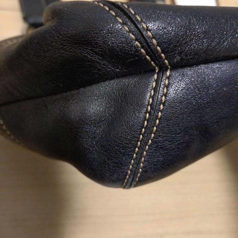 COACH Soho leather shoulder bag in black - Picture 8 of 8